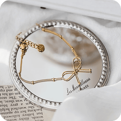 Coquette Wire Bracelet