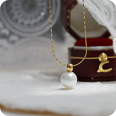 Elegant Pearl Necklace