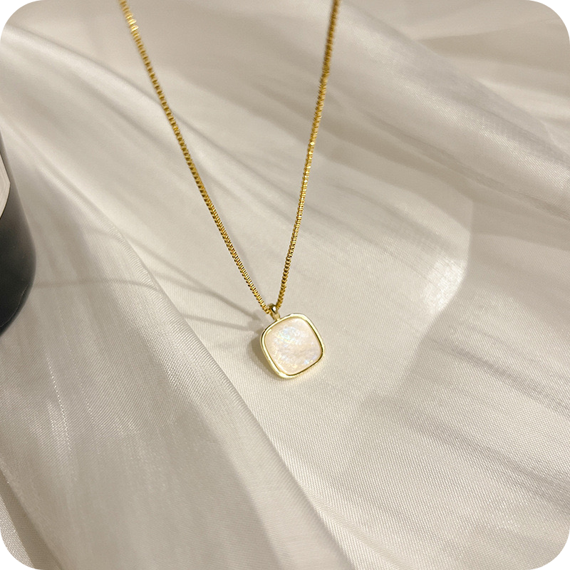 Nacre Shell Necklace