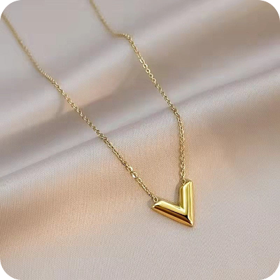 Louis Vuitton V Necklace